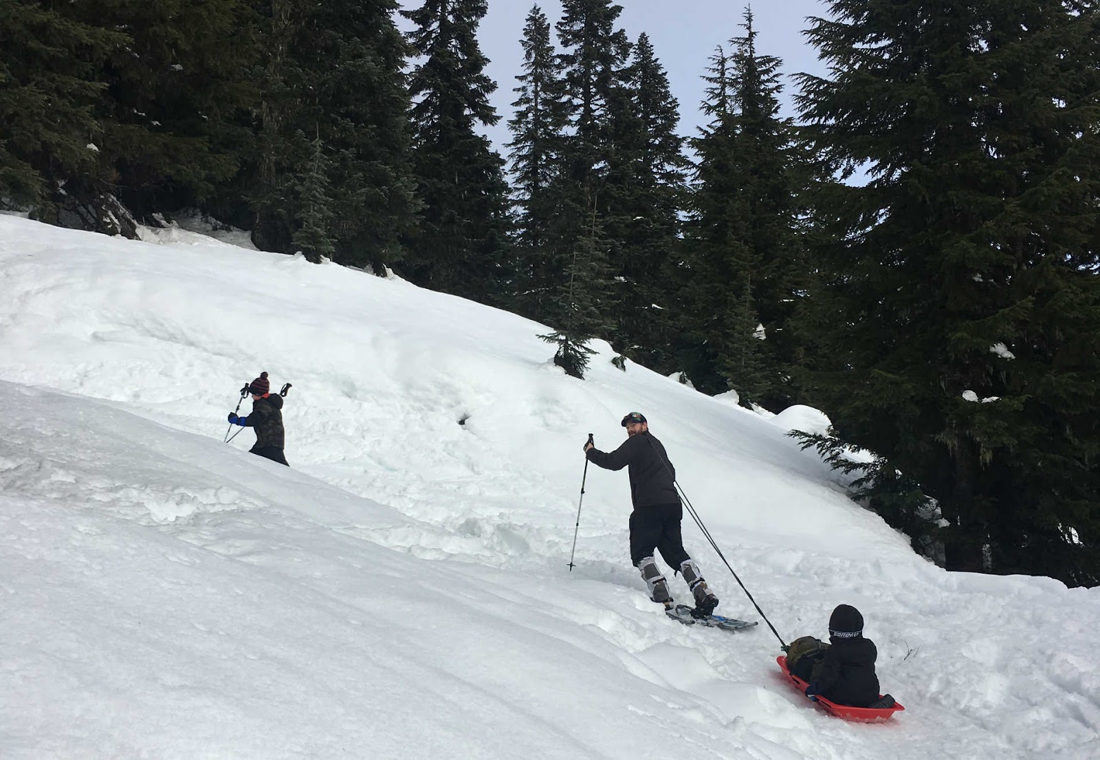 Snowshoeing & Sledding on Skyline Lake trail in Washington
